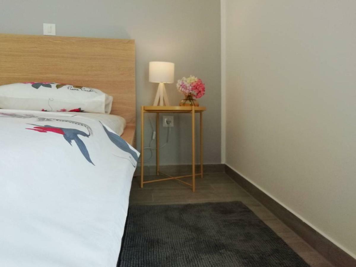 Room With Garden Σπλιτ Εξωτερικό φωτογραφία